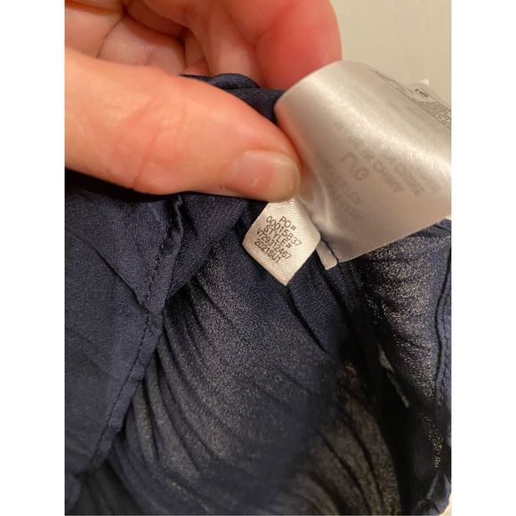 VINCE Flutter Sleeve Crushed Satin Top In Coastal, Navy Blue, Sz Large, MP $295 - Picture 7 of 13